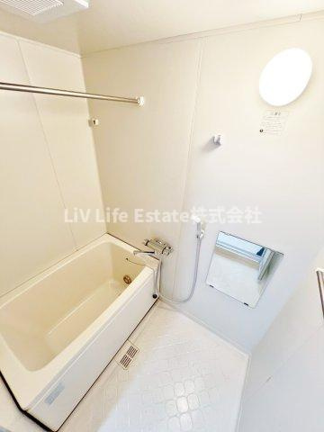 小平市小川町１丁目の賃貸マンションの浴室