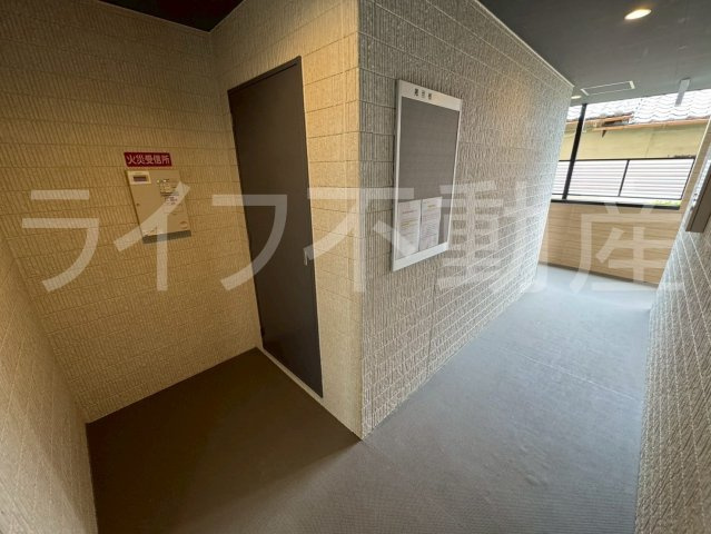 CASA花園のエントランス|落ち着いたエントランスです