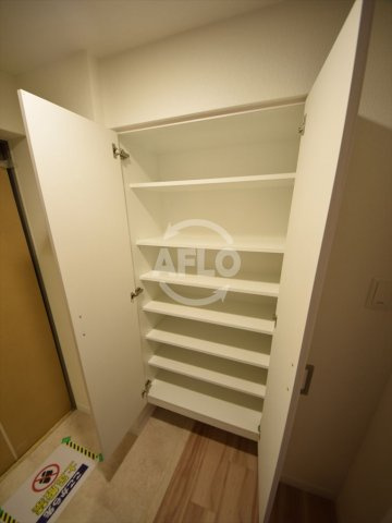 レオンコンフォート大手前ラトゥールの収納|レオンコンフォート大手前ラトゥール　シューズボックス