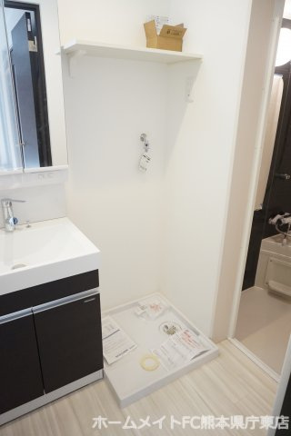 熊本市中央区新大江３丁目のアパートの洗面所