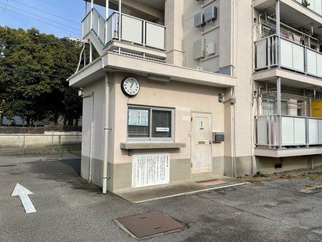 ビレッジハウス朝日ヶ丘2号棟のエントランス
