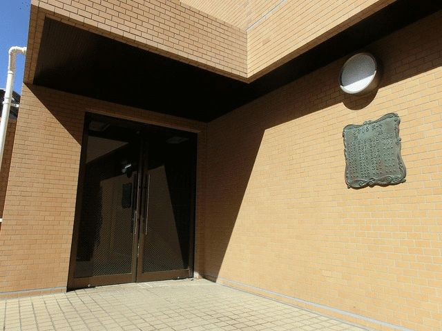 どみしるまーさ　東館のエントランス