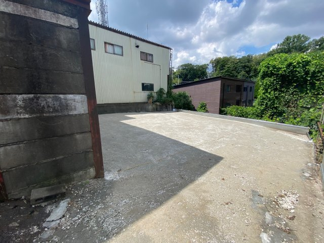 上白根町1208-28貸地の駐車場