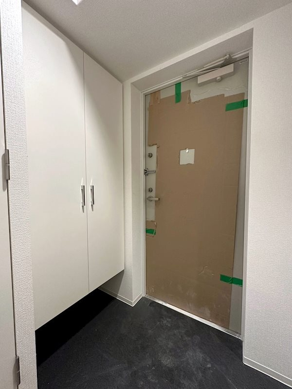 セレニテ神戸ミラクの玄関