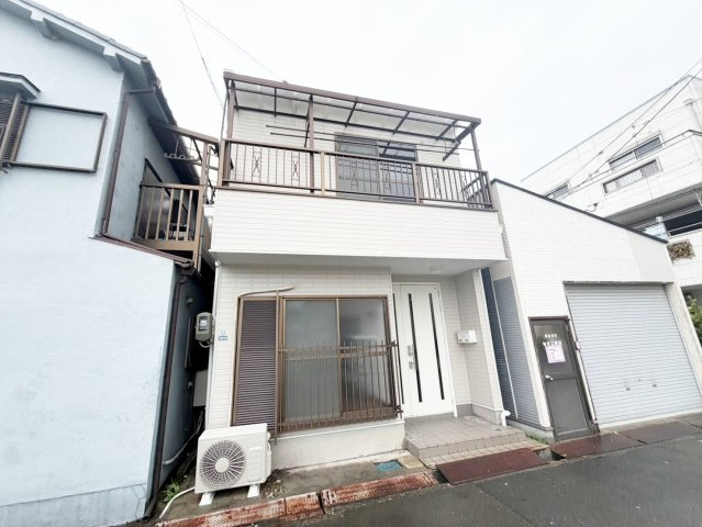 南吹田4丁目貸家の外観