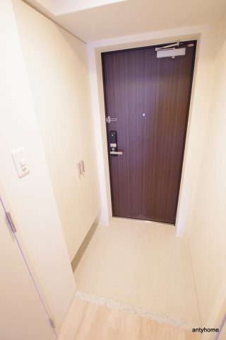 エスリード弁天町グロリア 仲介手数料無料の玄関