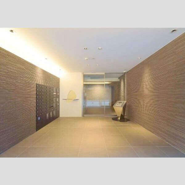 HARMONY RESIDENCE浅草のエントランス