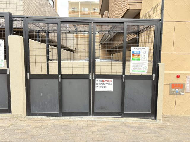 サンパーク・クレストサージュ戸畑Bコートのその他共用部分|敷地内ゴミステーション付き！忙しい朝のゴミ出しもスムーズに行えます♪