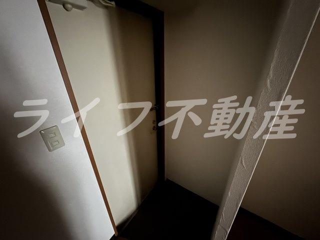 ジェイプライド新深江の玄関|明るい玄関です