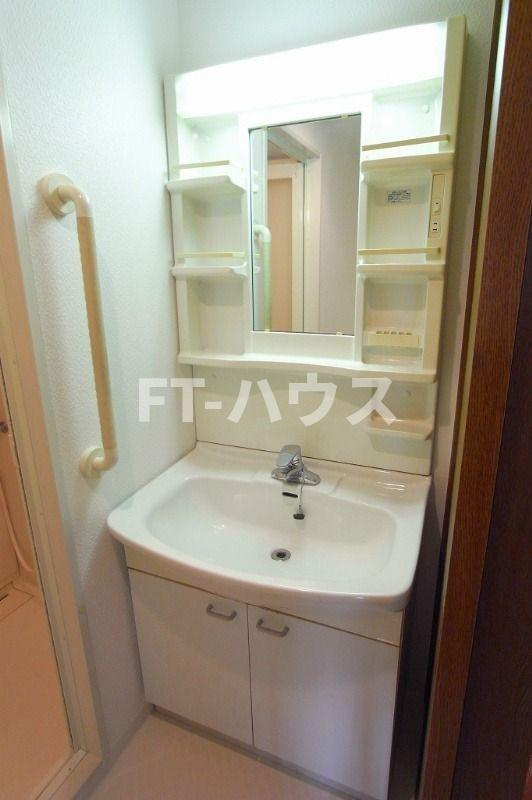 アレグリア芝山の洗面所