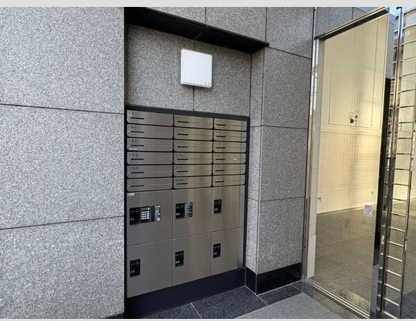 世田谷野毛レジデンスのエントランス|建物の内部です