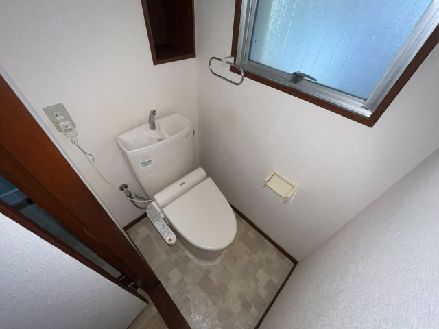 神戸市東灘区住吉本町２丁目の賃貸マンションのトイレ