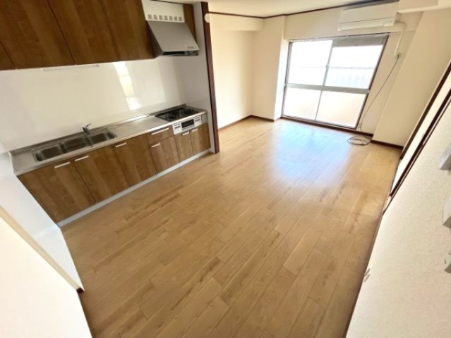 神戸市東灘区住吉本町２丁目の賃貸マンションの居間・リビング