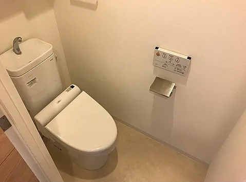 神戸市中央区北長狭通４丁目の賃貸マンションのトイレ