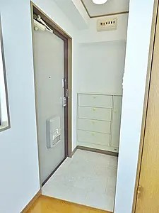 芦屋市精道町の賃貸マンションの玄関