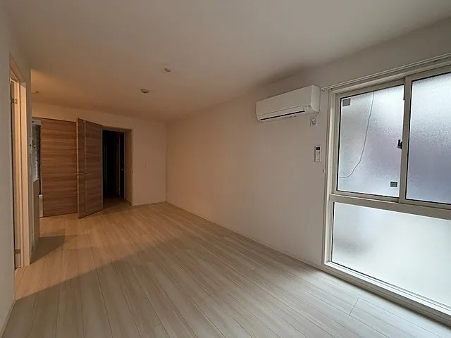神戸市東灘区深江南町４丁目のアパートの居間・リビング