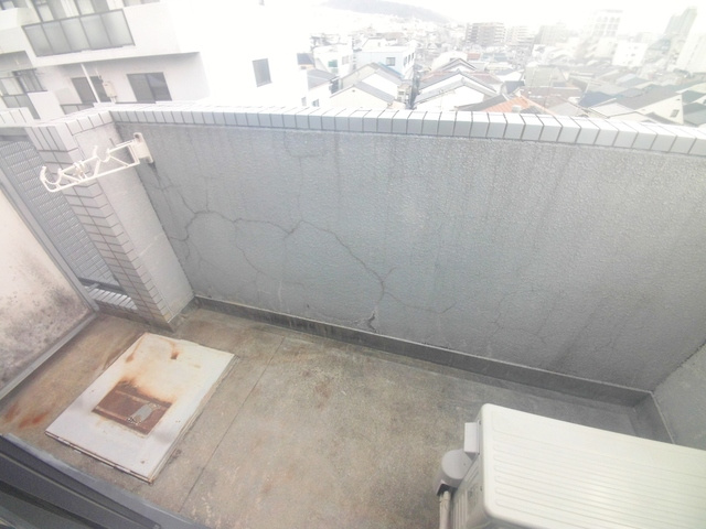 神戸市灘区福住通４丁目の賃貸マンションのバルコニー