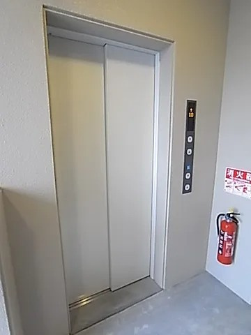アスヴェル神戸駅前の玄関