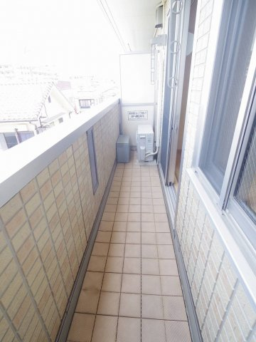 小平市鈴木町２丁目のアパートのバルコニー|同仕様写真