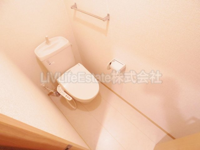 小平市鈴木町２丁目のアパートのトイレ