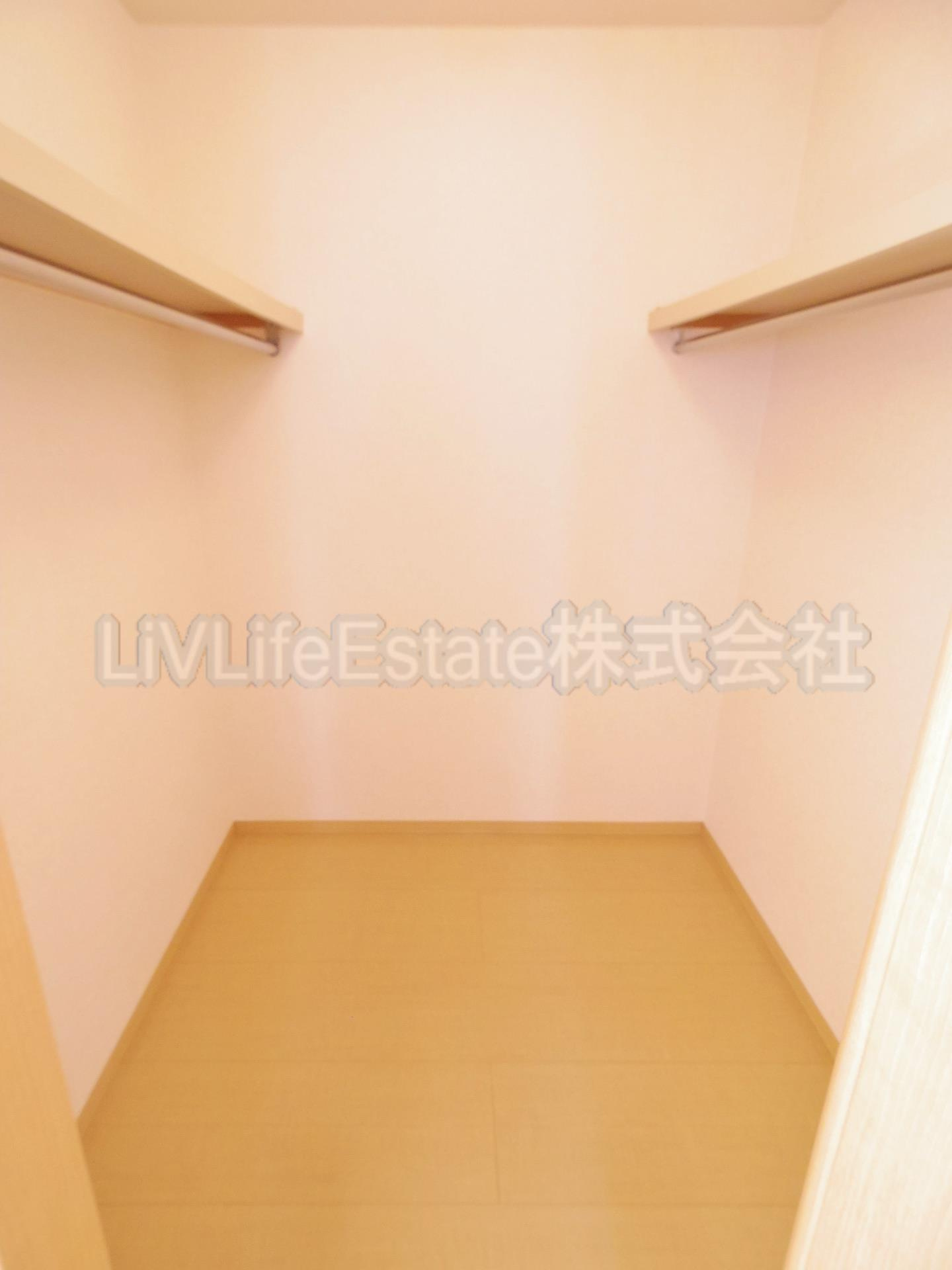 小平市鈴木町２丁目のアパートの収納