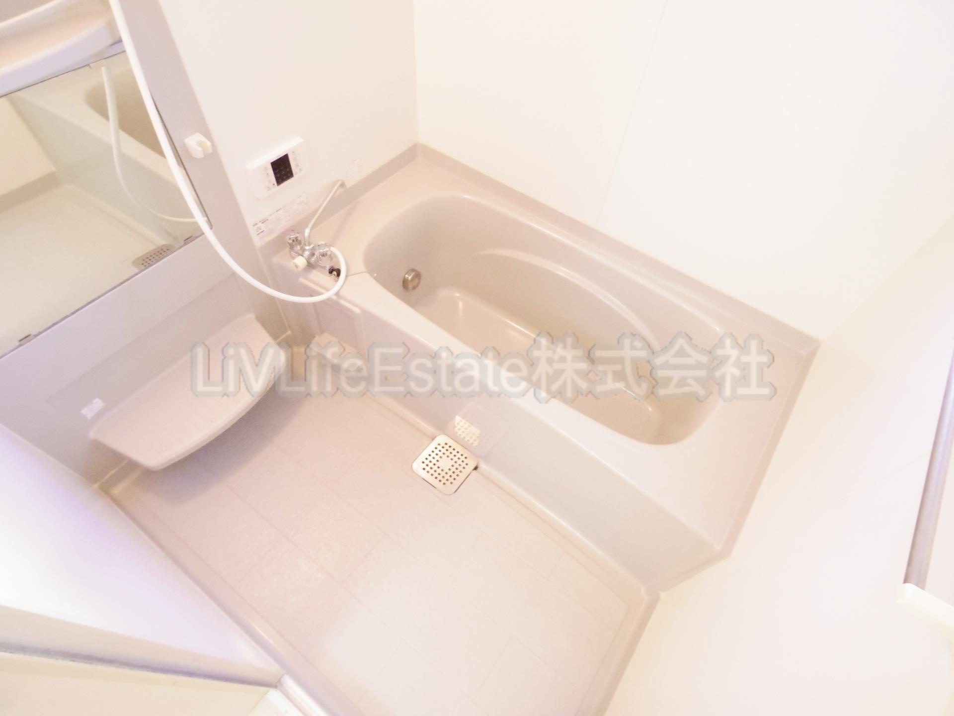 小平市鈴木町２丁目のアパートの浴室