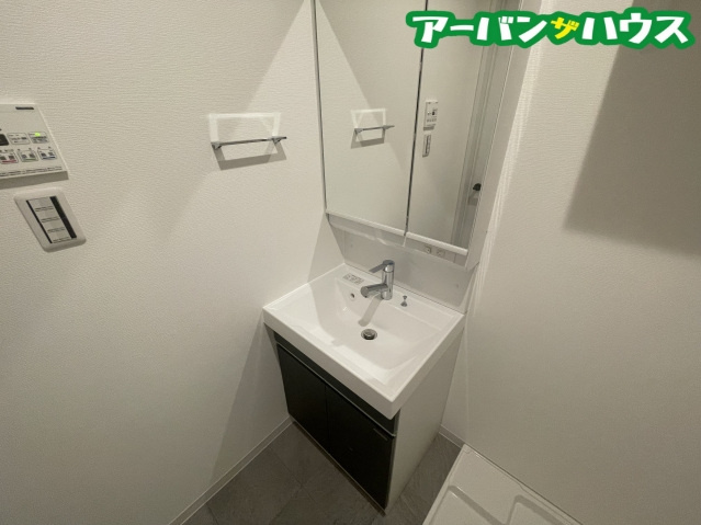 REGALEST 伊島Ⅰの洗面所