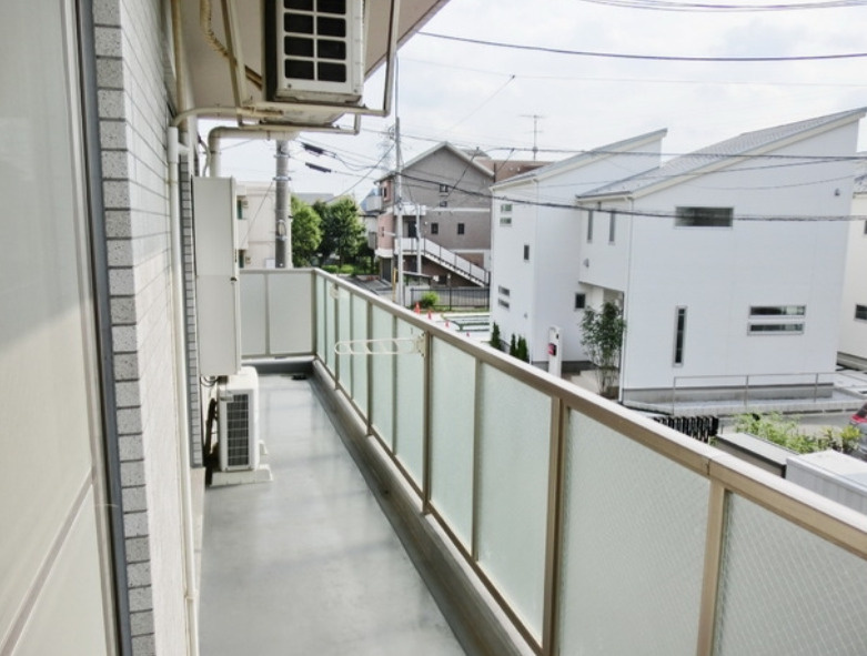 狛江市西野川１丁目の賃貸マンションのバルコニー