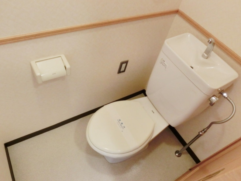 狛江市西野川１丁目の賃貸マンションのトイレ