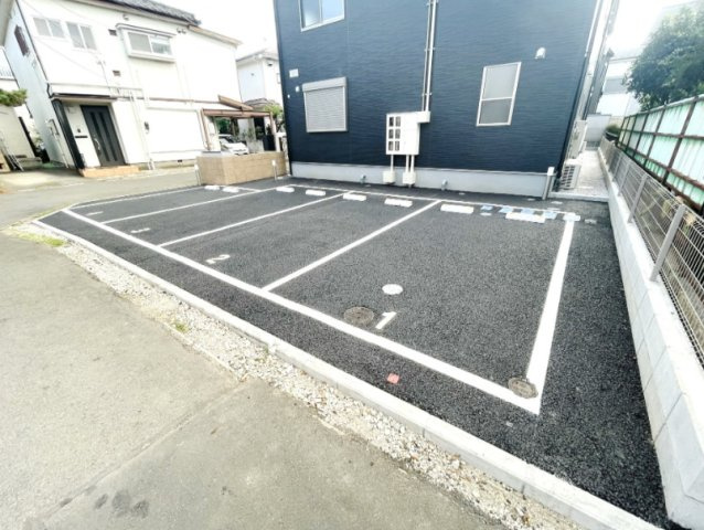 リーブルファイン調布富士見の駐車場