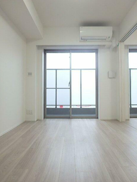 調布市小島町３丁目の賃貸マンションの居間・リビング