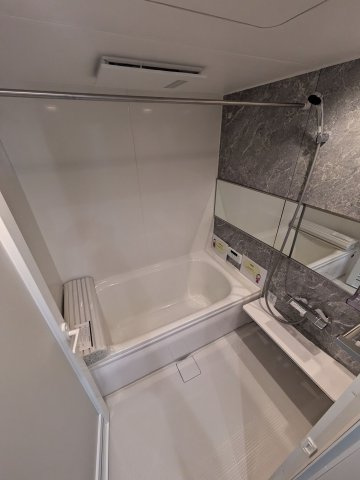 Ｄ-ｒｅｓｉｄｅｎｃｅ稲城の浴室
