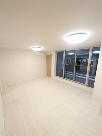 Ｄ-ｒｅｓｉｄｅｎｃｅ稲城の居間・リビング