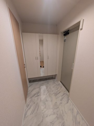 Ｄ-ｒｅｓｉｄｅｎｃｅ稲城の玄関
