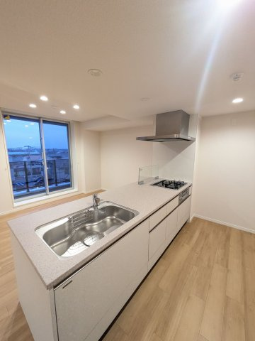 Ｄ-ｒｅｓｉｄｅｎｃｅ稲城のキッチン