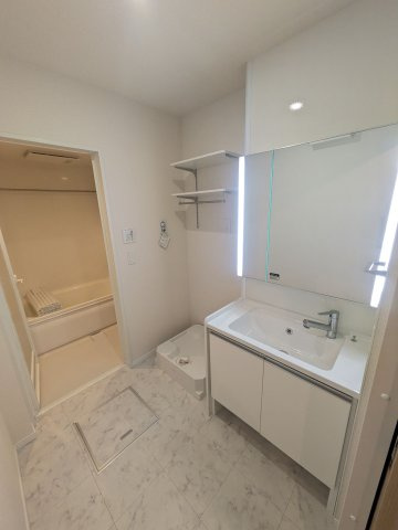 Ｄ-ｒｅｓｉｄｅｎｃｅ稲城の洗面所