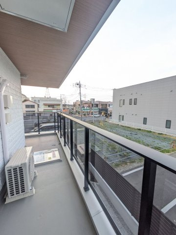 Ｄ-ｒｅｓｉｄｅｎｃｅ稲城のバルコニー