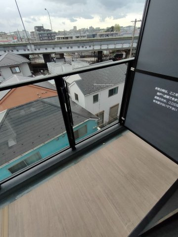 KDXレジデンス西調布 のバルコニー