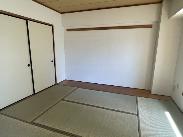 フラワーシャトルの和室