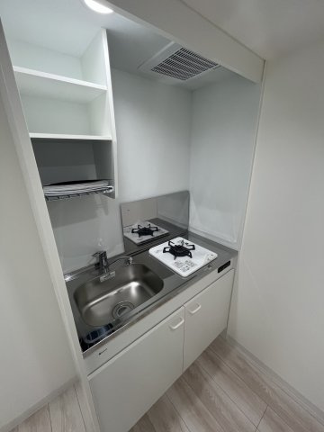 Ｔʼｓ Ｃｕｏｒｅ調布のキッチン|同タイプの別号室の写真です