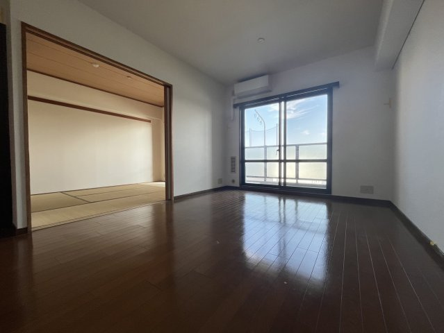 メイツ調布多摩川の居間・リビング