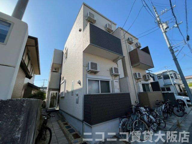 堺市北区黒土町のアパートの外観