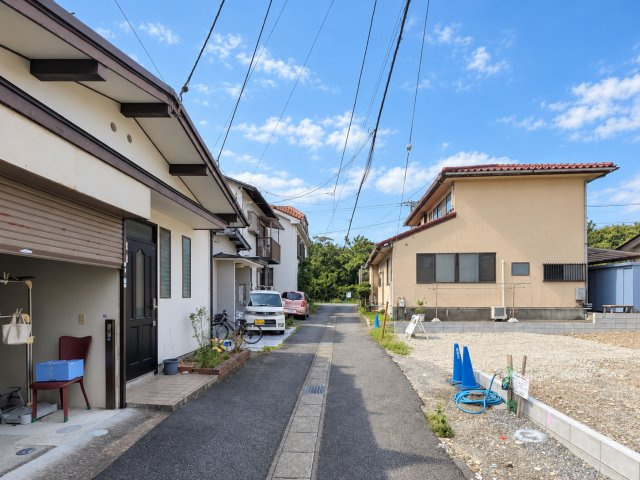 沼津市西間門２期　全１棟　１号棟の前面道路含む現地写真