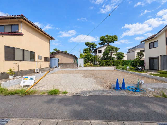 沼津市西間門２期　全１棟　１号棟の前面道路含む現地写真