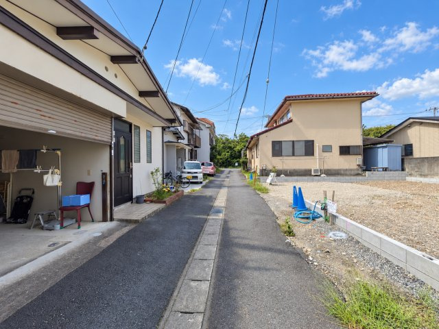 沼津市西間門２期　全１棟　１号棟の前面道路含む現地写真