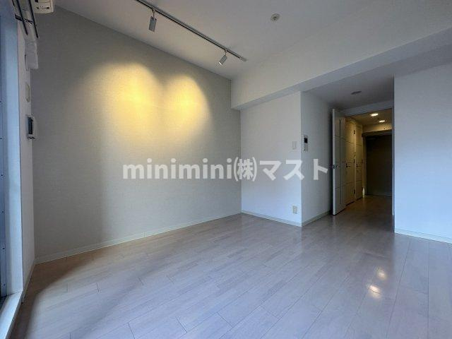 大阪市福島区鷺洲２丁目の賃貸マンションの居間・リビング