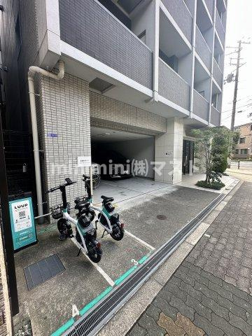 大阪市福島区鷺洲２丁目の賃貸マンションの駐車場
