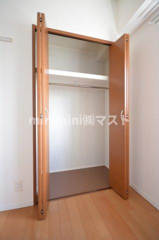大阪市福島区鷺洲５丁目の賃貸マンションの収納