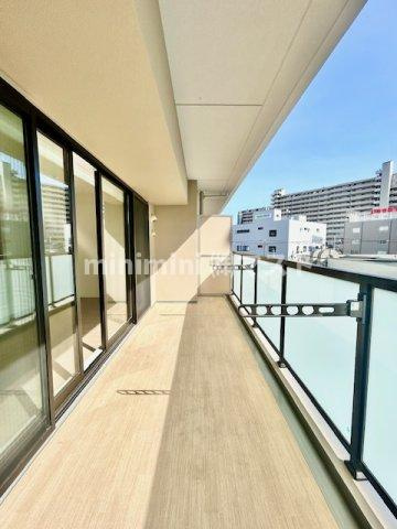 大阪市福島区海老江３丁目の賃貸マンションのバルコニー