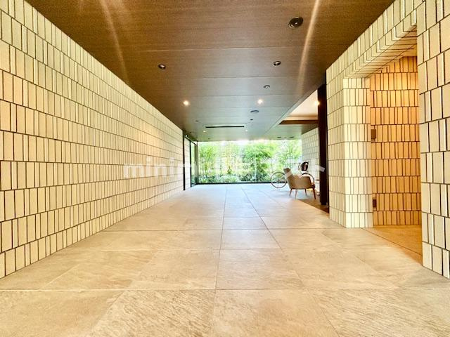 大阪市福島区海老江３丁目の賃貸マンションのロビー
